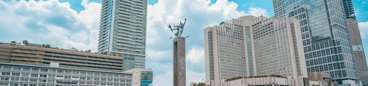 Welcome Statue